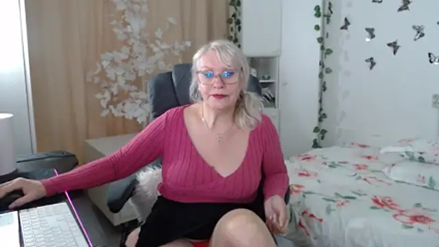 Ghertrude52 online show from 10, 5, 2026