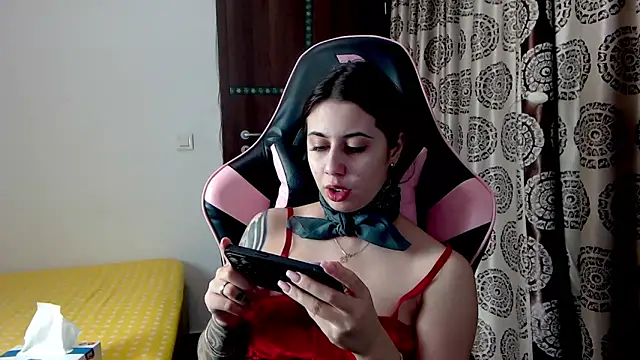 RoseDiamond06 online show from 12, 12, 2024