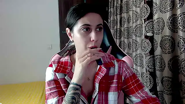 RoseDiamond06 online show from 13, 12, 2024