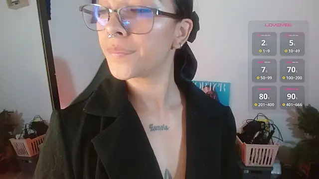 Snapshot of karlavittar chatting on 16, 10, 2025 karlavittar online show from 16, 10, 2025