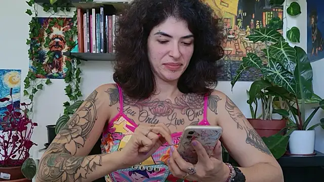 Snapshot of TaliMajesty chatting on 21, 4, 2026 TaliMajesty online show from 21, 4, 2026