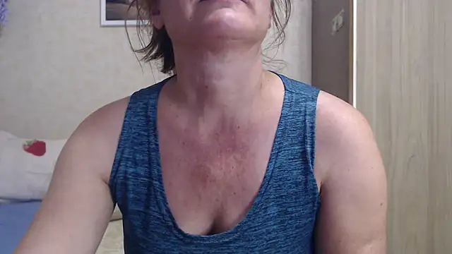 Snapshot of SheLion chatting on 21, 9, 2025 SheLion online show from 21, 9, 2025