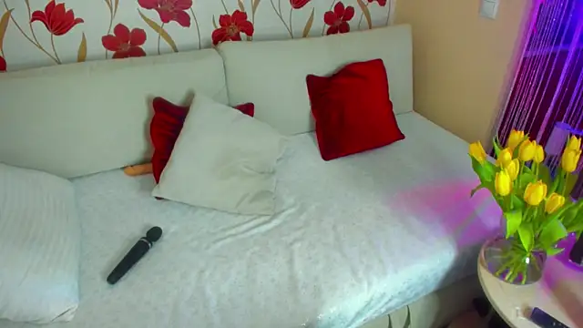 JennAlison online show from 9, 3, 2025