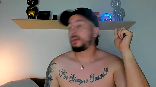 Snapshot of camilo_restrepo21 chatting on 13, 1, 2025 camilo restrepo21 online show from 13, 1, 2025