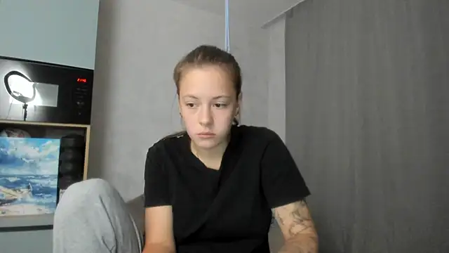 Snapshot of why_again_me chatting on 30, 9, 2025 why again me online show from 30, 9, 2025