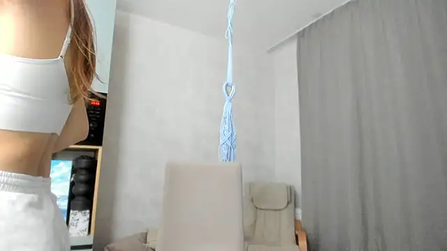 Snapshot of why_again_me chatting on 6, 10, 2025 why again me online show from 6, 10, 2025