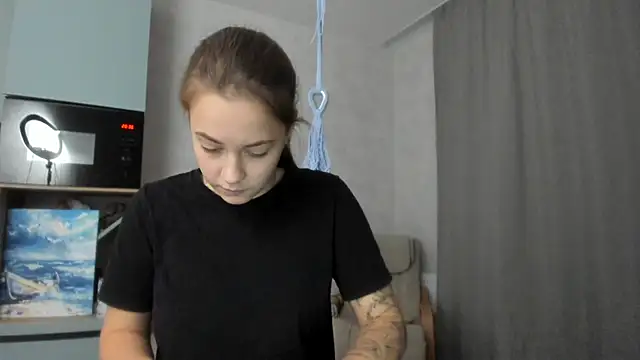 Snapshot of why_again_me chatting on 16, 10, 2025 why again me online show from 16, 10, 2025