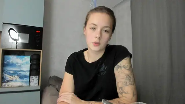 Snapshot of why_again_me chatting on 29, 10, 2025 why again me online show from 29, 10, 2025