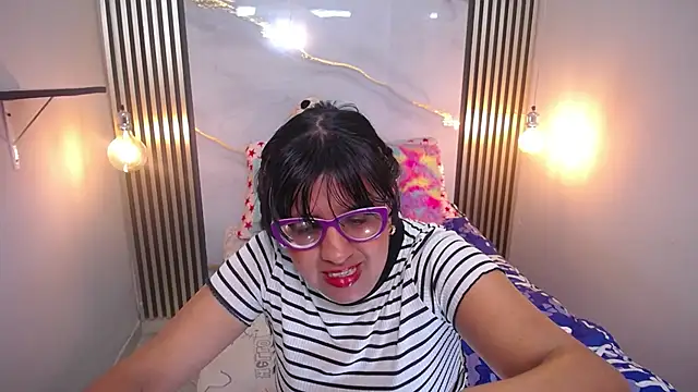 Snapshot of ZaidaWet chatting on 3, 10, 2025 ZaidaWet online show from 3, 10, 2025