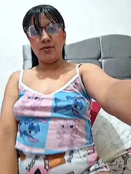 Snapshot of ZaidaWet chatting on 30, 4, 2026 ZaidaWet online show from 30, 4, 2026