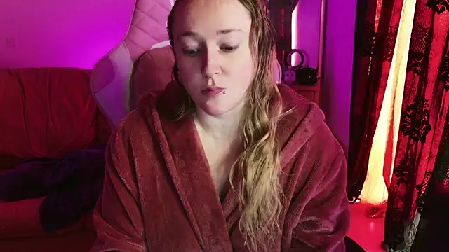 kisicaxx online show from 18, 1, 2025