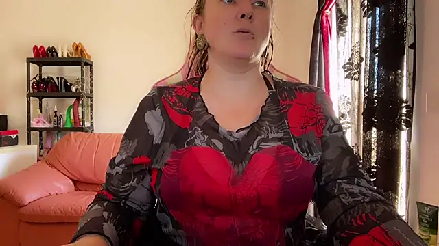 kisicaxx online show from 7, 10, 2025