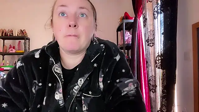 kisicaxx online show from 12, 1, 2026