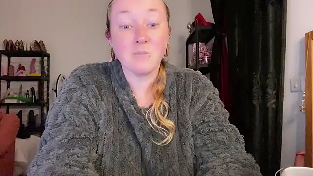 kisicaxx online show from 12, 3, 2026