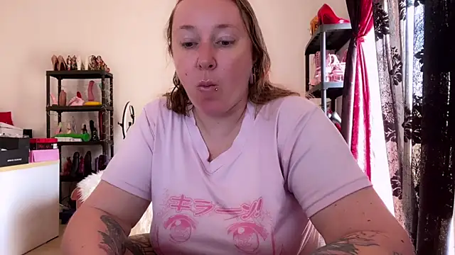 kisicaxx online show from 12, 5, 2026