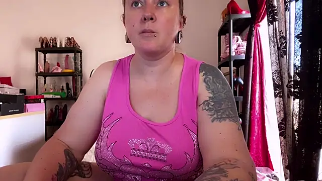 kisicaxx online show from 13, 5, 2026