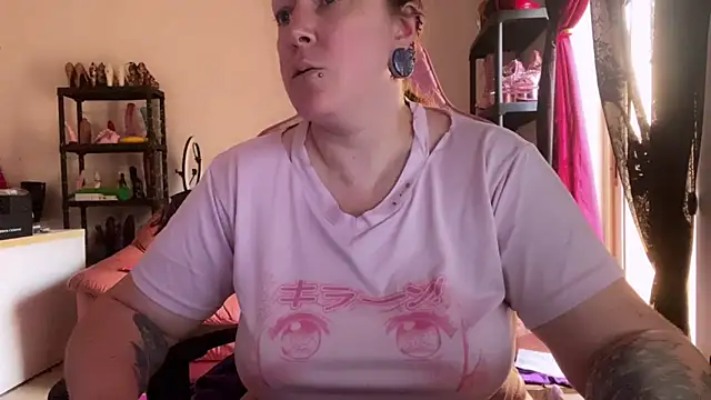 kisicaxx online show from 11, 6, 2026