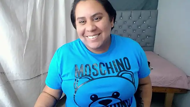 hotlesby4uxxx online show from 9, 1, 2025