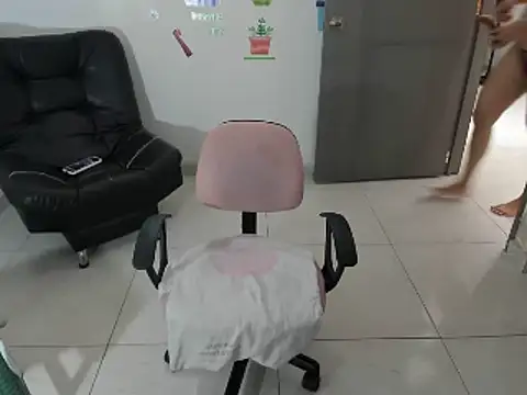 nicoledavis online show from 21, 2, 2025