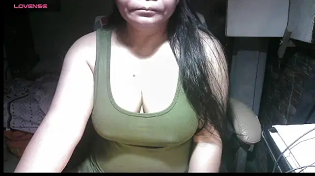 Snapshot of Hotpinay43 chatting on 18, 9, 2025 Hotpinay43 online show from 18, 9, 2025