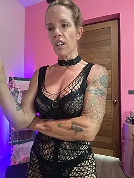 mommyselenafit  online show from 30, 5, 2026