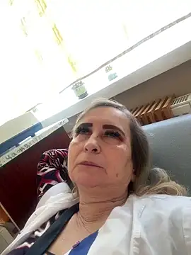 Irina2909xh online show from 17, 3, 2025