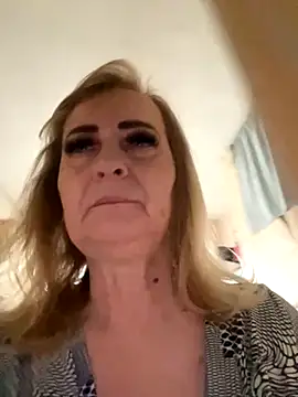 Irina2909xh online show from 5, 10, 2025