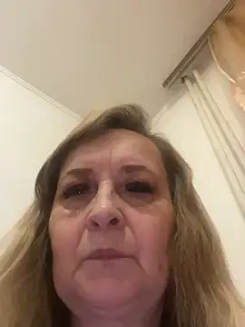 Irina2909xh online show from 10, 5, 2026