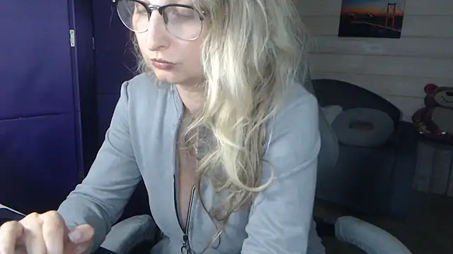 Snapshot of RubiLakros chatting on 5, 5, 2026 RubiLakros online show from 5, 5, 2026