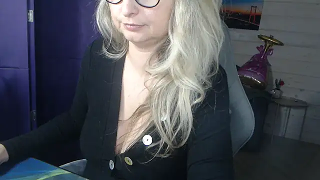 Snapshot of RubiLakros chatting on 12, 5, 2026 RubiLakros online show from 12, 5, 2026