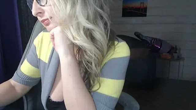 Snapshot of RubiLakros chatting on 25, 5, 2026 RubiLakros online show from 25, 5, 2026