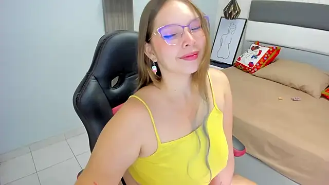 LEYNABRAUN online show from 3, 1, 2025