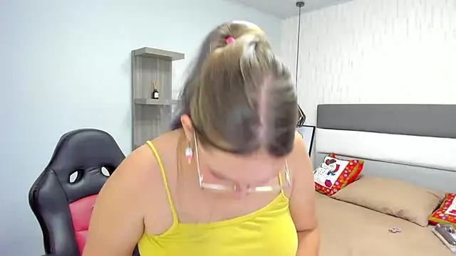 LEYNABRAUN online show from 3, 1, 2025