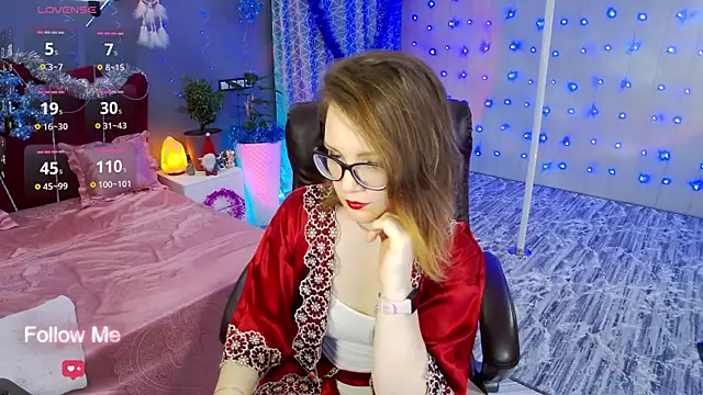 Snapshot of AngelaWhiti chatting on 16, 12, 2024 AngelaWhiti online show from 16, 12, 2024