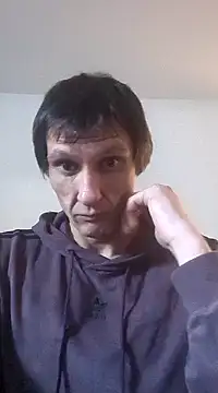 Snapshot of maciej chatting on 8, 12, 2024 maciej online show from 8, 12, 2024