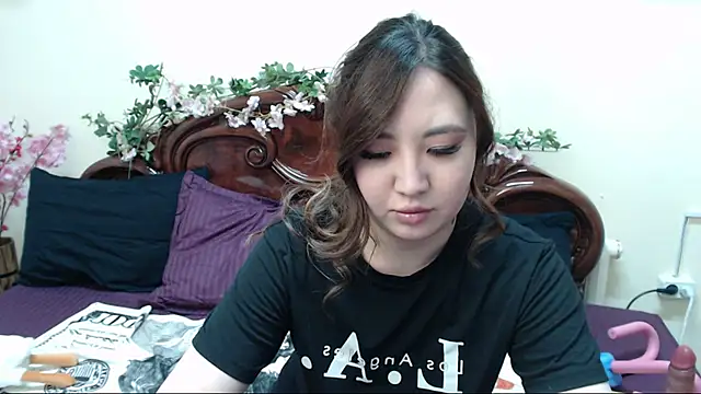 katydoll  online show from 3, 3, 2025
