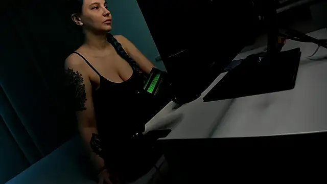 JuliaBusty online show from 10, 1, 2026