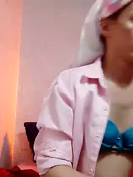 Snapshot of QueenSoreal chatting on 6, 2, 2025 QueenSoreal online show from 6, 2, 2025