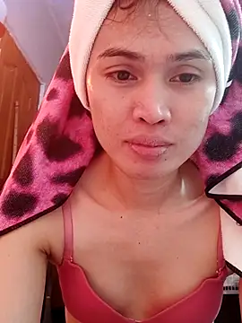Snapshot of QueenSoreal chatting on 23, 2, 2025 QueenSoreal online show from 23, 2, 2025