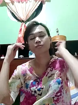 Snapshot of QueenSoreal chatting on 16, 10, 2025 QueenSoreal online show from 16, 10, 2025