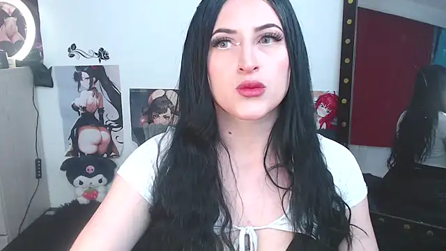 Snapshot of Evelyn_Sheeran chatting on 16, 12, 2025 Evelyn Sheeran online show from 16, 12, 2025