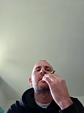 verylargecock online show from 15, 12, 2025