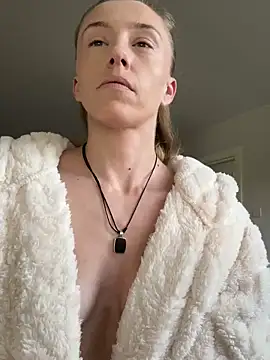 Snapshot of Heidi_Harper chatting on 14, 1, 2025 Heidi Harper online show from 14, 1, 2025