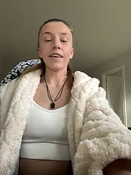 Snapshot of Heidi_Harper chatting on 16, 1, 2025 Heidi Harper online show from 16, 1, 2025