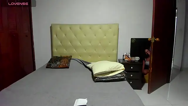 Snapshot of LUISSA_ chatting on 2, 7, 2026 LUISSA online show from 2, 7, 2026