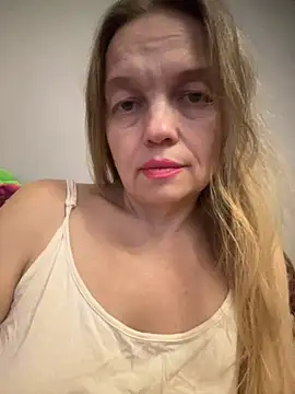 Snapshot of Susanel chatting on 22, 9, 2025 Susanel online show from 22, 9, 2025