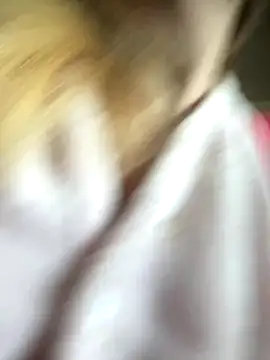 Snapshot of Susanel chatting on 1, 10, 2025 Susanel online show from 1, 10, 2025