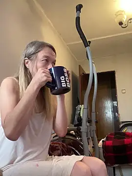 Snapshot of Susanel chatting on 5, 10, 2025 Susanel online show from 5, 10, 2025