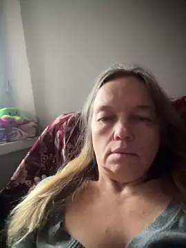 Snapshot of Susanel chatting on 16, 10, 2025 Susanel online show from 16, 10, 2025