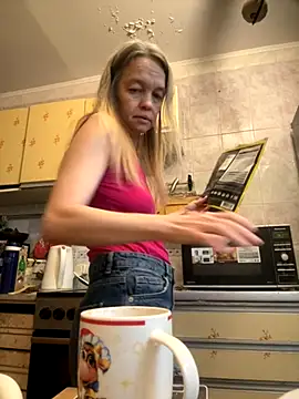 Snapshot of Susanel chatting on 17, 11, 2025 Susanel online show from 17, 11, 2025